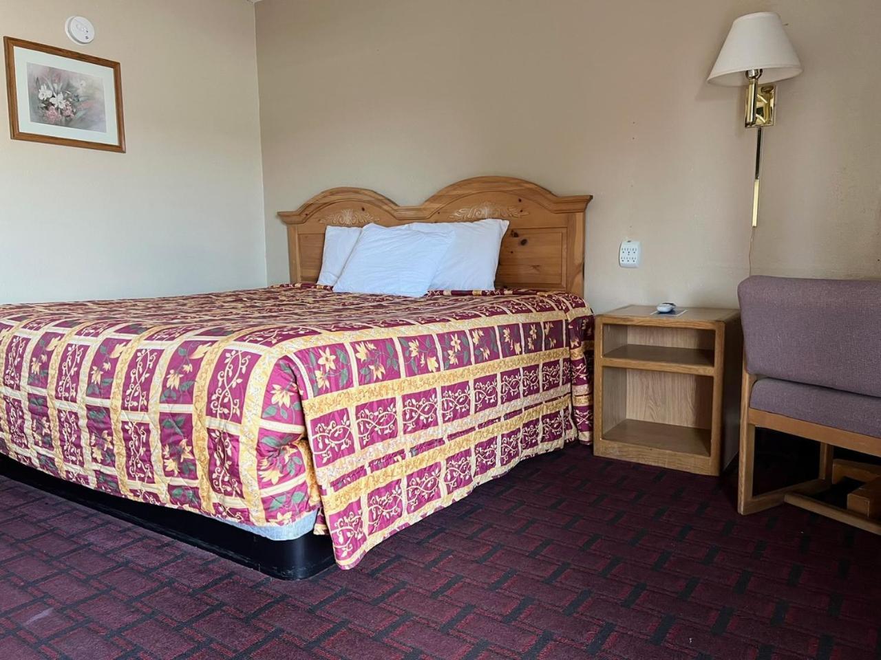 Economy Inn מק'קוק מראה חיצוני תמונה