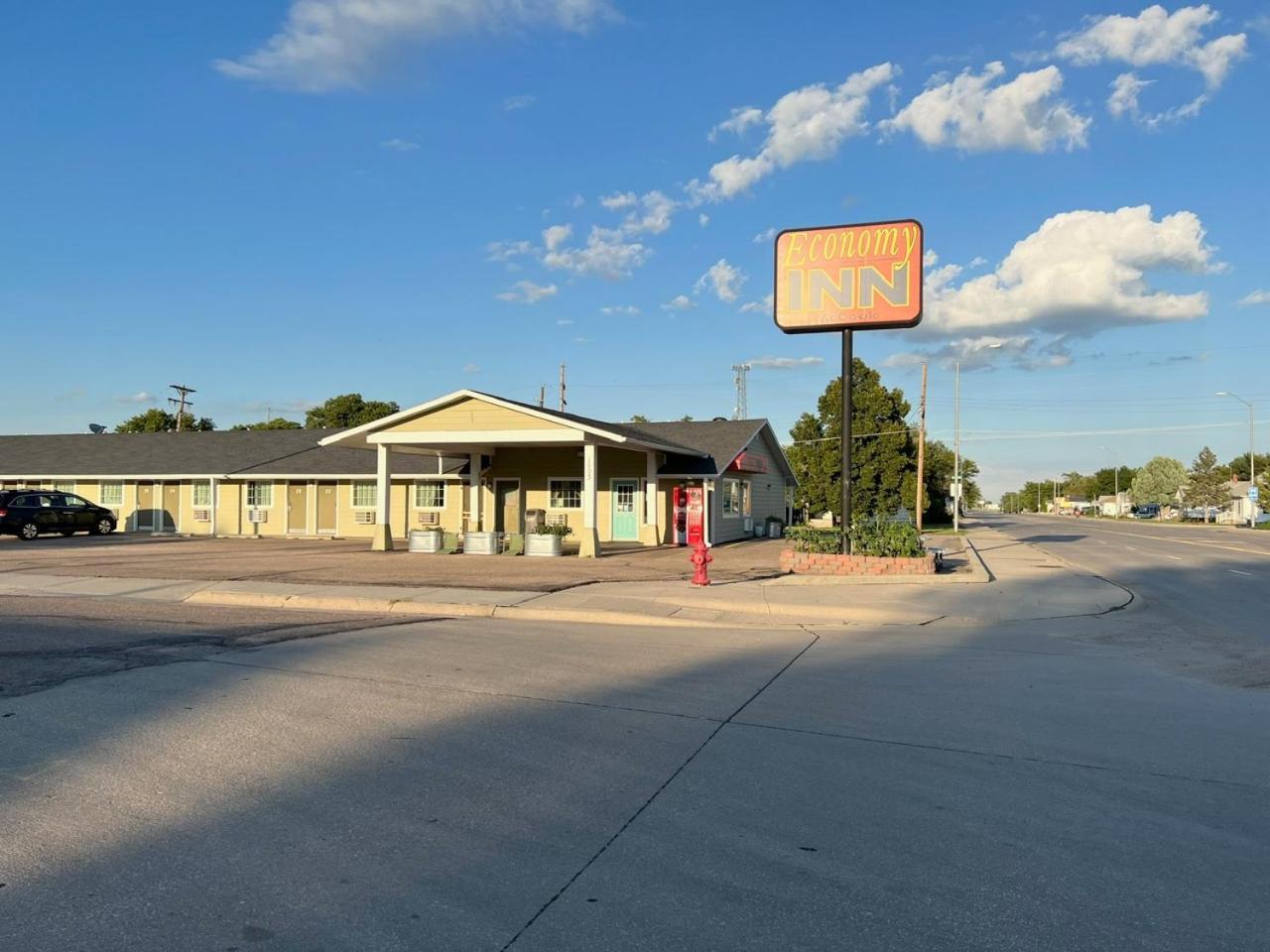 Economy Inn מק'קוק מראה חיצוני תמונה