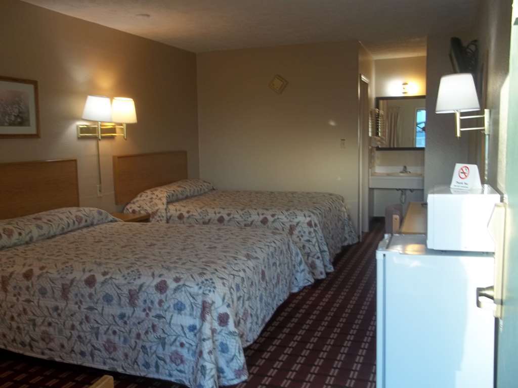 Economy Inn מק'קוק חדר תמונה